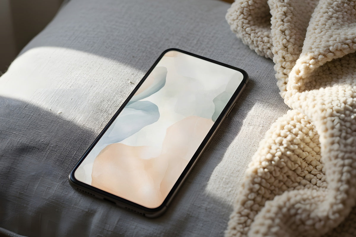7 Floral iPhone Wallpapers for a Soft, Curated Lock Screen